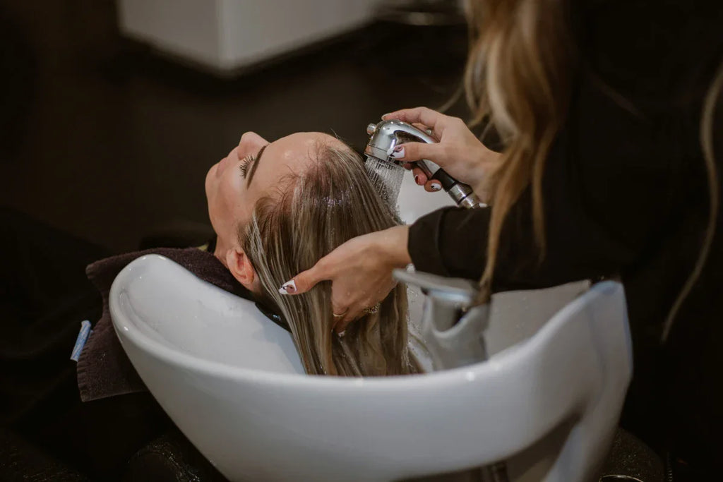 metodo low poo - lavarsi i capelli senza shampoo